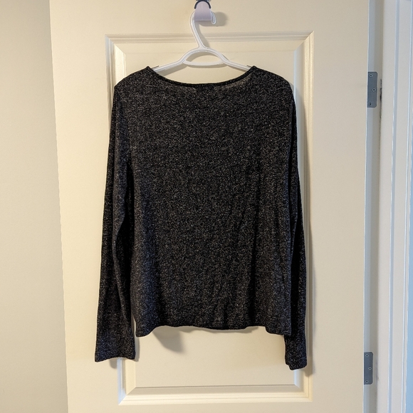 Charcoal gray long sleeve shirt with knot detail - Picture 2 of 4